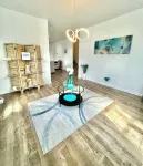 Charming 2800 sq.ft 4-bedroom home with AC and WiFi in Suffolk