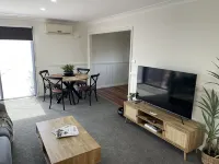 5 minute walk to Beach and close to Dromana