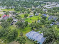 Scenic Sandpiper by the Shore Long Beach Yacht Club附近的飯店