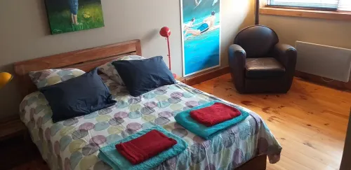 Maison Bois Bord de mer a Proximité de la Plage Hotels in Carcans