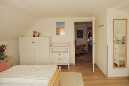 Haus Hummel | vacation apartment Liese | 300 m to the lake | large garden & playground