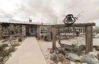 Large, modern camper close to Glamis Sand Dunes