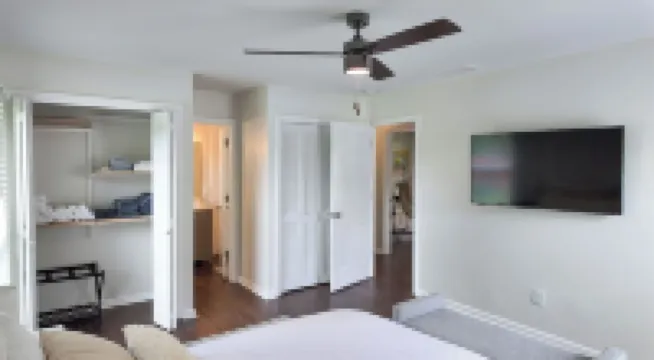 Entire Home, Minutes to Atlanta! Hotels in Belvedere Park