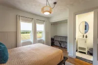 Cozy coastal Cottage