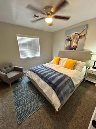 3 Bedroom 2 Bath Desert Retreat with Pool, Hot Tub, Game Room, Spacious Parking