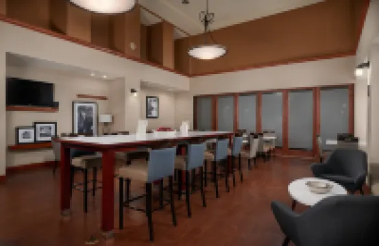 希爾頓歡朋套房飯店-瑟普賴斯