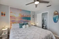 Stunning Views & Budget-Friendly, Gulf Front Oasis, Community Pool! Well Stocked