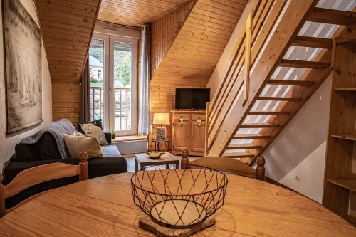 NICE DUPLEX IN QUIET TOWN NEAR THE SPA AND BRIGHT Hotels in Cauterets