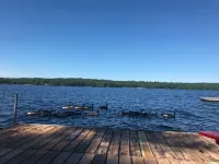 Lakefront cabin with spectacular sunsets included فنادق في Harrison