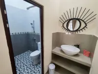 Zizi's Cirebon Townhouse