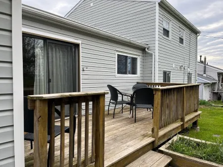 Canandaigua Lakeside Retreat Отели в г. Канандейгуа