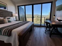 New 4Bd, 4BA, Sleeps 13, Close to Ski Lifts, Sauna, Mtn Views