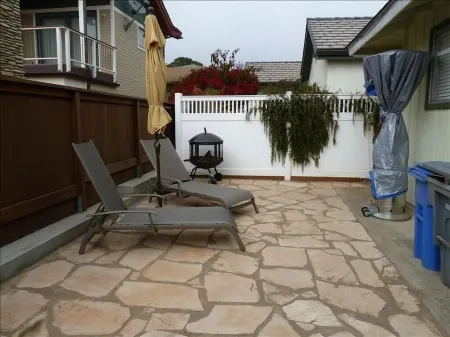 Cayucos Cottage. Steps to the Best Beach in Cayucos.