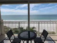 NEW LISTING - Beachfront Seaside Oasis Hotel a Indian Shores