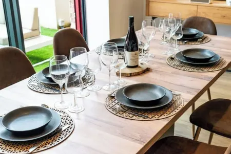 Charmante Maison Climatisée Avec son Jardin à 10 Minutes de Dijon Отели в г. Марсанне-ла-Кот