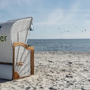 Modern apartment near the beach with beach chair