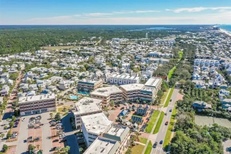 Fall Dates Available! Near Rosemary Beach! Triple Bunks! Beach and Pool Access