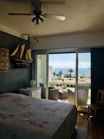 Bright apartment with sea view