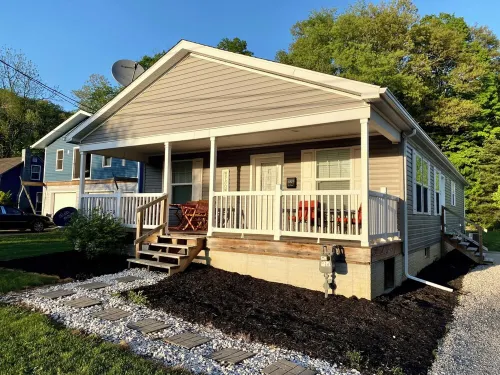 Logan, Ohio in the Heart of Hocking Hills, pool table, king size bed, Firepit