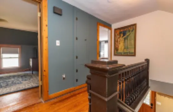 2 King Beds! Center of town! Pet friendly