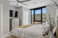 Luxury Downtown Condo with Views!