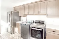 DWELL - Luxury In Torreon - Family Friendly, Tesla Charger