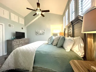 Beautiful Destin Villa in Private Gated Resort Community