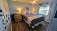Fully Furnished Entire house, fenced yard.Pets OK. 30 min to Legoland