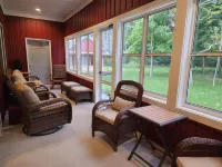 Cherry Tree House - located on 10 acres - only 5 minutes from Algoma.