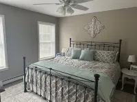 Seneca Summit: Lake view, private road