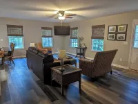 Hillside Abode in the Heart of Historic White Springs and the Suwannee River Hotels in White Springs