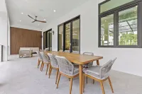 Luxurious Naples retreat!