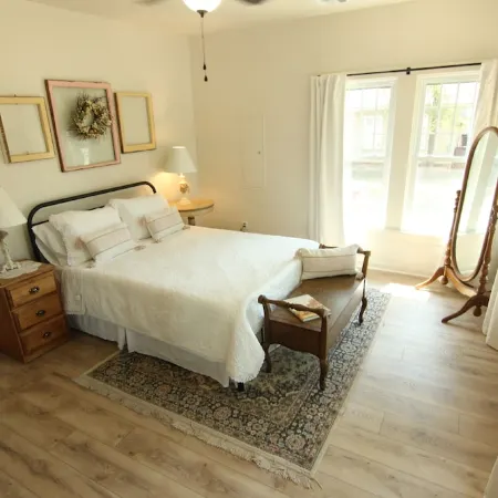 Fully Remodeled!   Three minute WALK to the Pioneer Woman Merc!