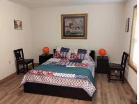 Spacious 3-bedroom house in the Poconos. Hotels near Lake Shangri-La