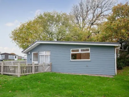 Dartmouth Devon - Norton Park 2 bedrooms detached chalet - 2 bathrooms & parking