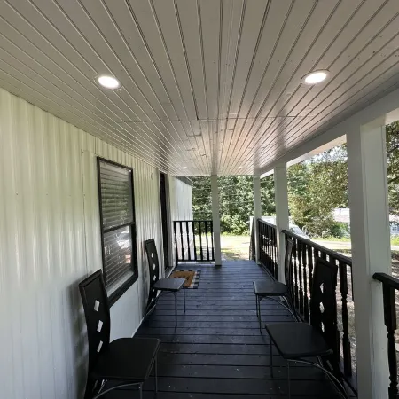 Modern 2 bed Home 10 mins from Dtown Gainesville