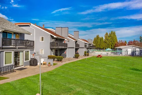 Cozy Birch Bay Summer Break • Hot Tub • 205