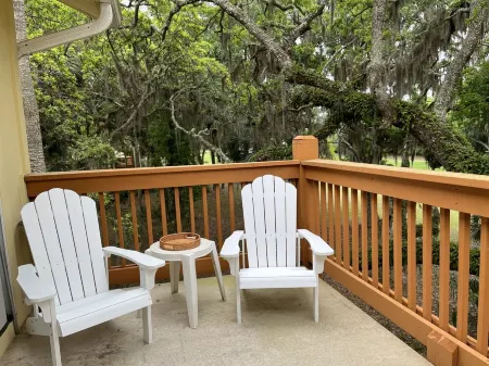 New rental overlooking Plantation Course 9th tee box. 1500 sq feet, smoke free.