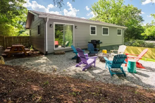 New! Cozy Mountain Retreat Near Pisgah Forest & DownTwn. Pet Friendly/Game Room!