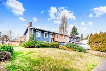 Spacious remodeled home with central AC and fenced yard Отели рядом с достопримечательностью «Парк Дорис Купер Хоутон Бич»