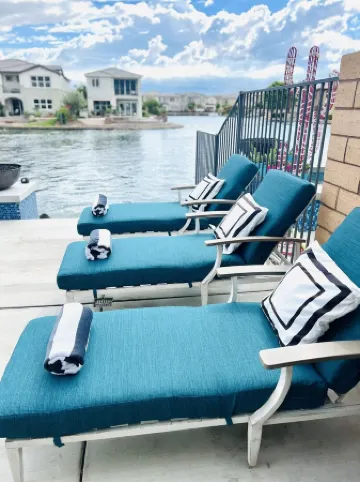 Lakefront Luxury-Tiffany Villa / House w/ Private Pool & Spa