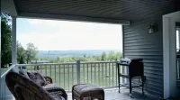 Luxury on Seneca Wine Trail, 3 King Beds with Awesome Country View
