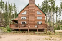 Beautiful, Private Cabin with Room for the Family
