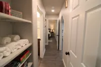 1 hr to Ski ,420ok, Free RV Parking, Private Home, Dogs Are Welcome. Great Loc