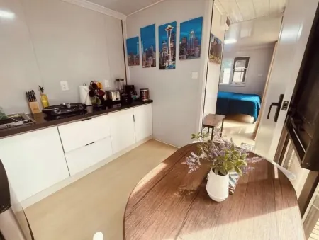 Tiny Oasis with all the amenities!