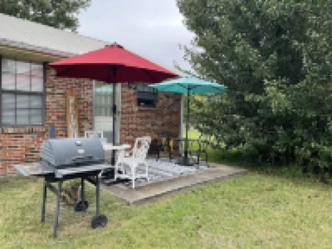The Starlight Retreat - 2bd/1ba w/Huge Yard