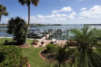 SURVIVED HELENE & MILTON  BEAUTIFUL BAY VIEW - STEPS TO THE GULF Các khách sạn ở Manasota Key