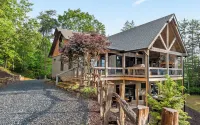 4 Br w Views, Private Trails, Hot Tub, Grill Hotels near Hooves and Feathers Petting Farm, LLC