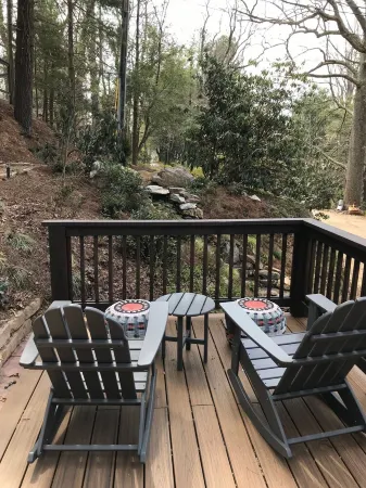 Historic Cottage  - Near Grove Park Inn  - Private Garden and Covered Swing