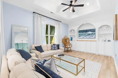 Pura Vida Villa: Luxury coastal retreat with private pool 鄰近Lazy Gator的酒店